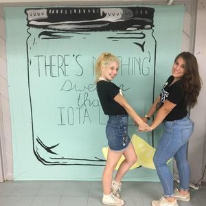 Meet your Posher, Elizabeth